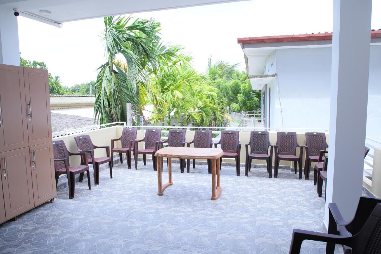 Hotel Cedar Jaffna Exterior foto