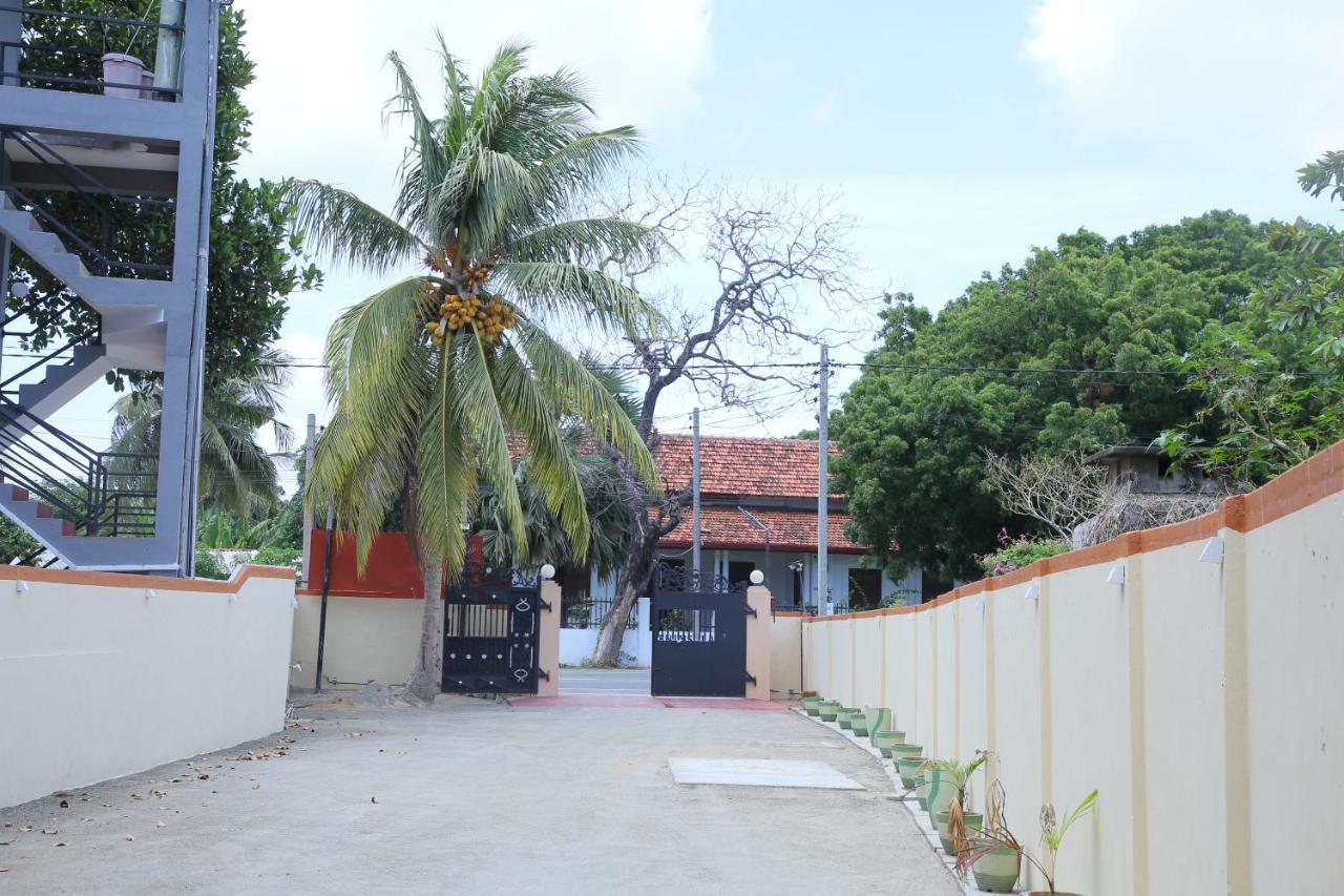 Hotel Cedar Jaffna Exterior foto