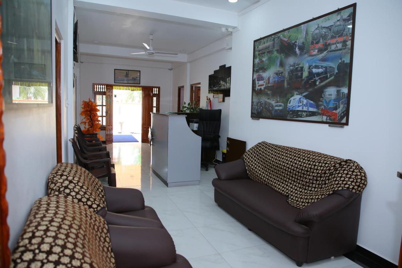 Hotel Cedar Jaffna Exterior foto